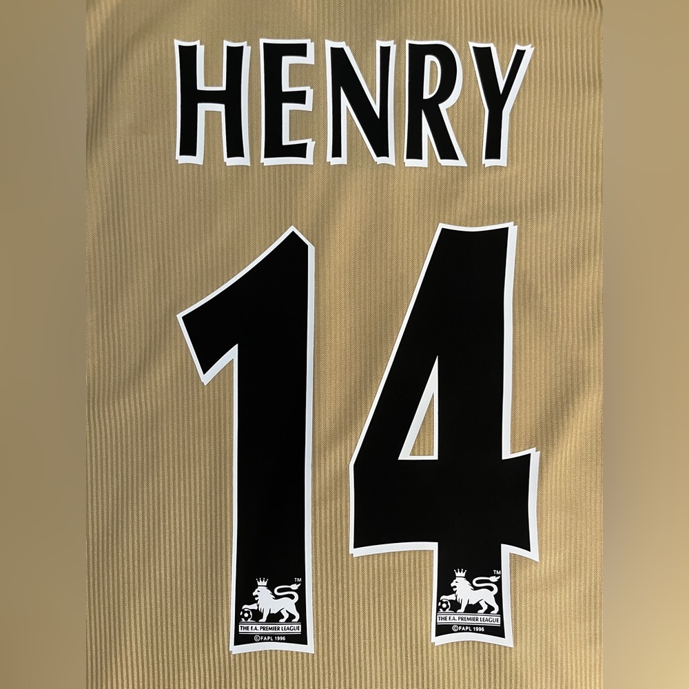 Arsenal Henry #14 Retro Soccer Jersey sega 2001/2002 beige S-XL - Picture 3 of 5